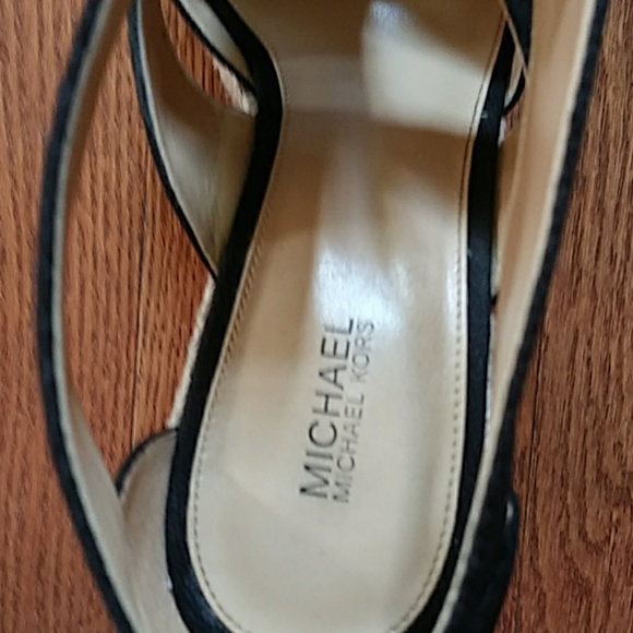 Shoes - Picture 2 of 3